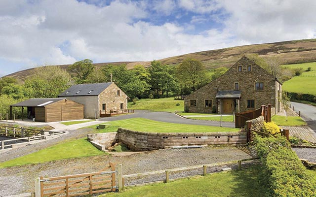 Savills, Woodstraw Barn, £1,100,000-1