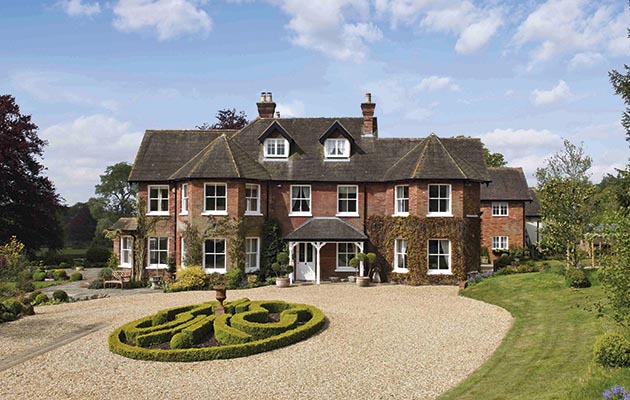 eyeworth-lodge-exterior