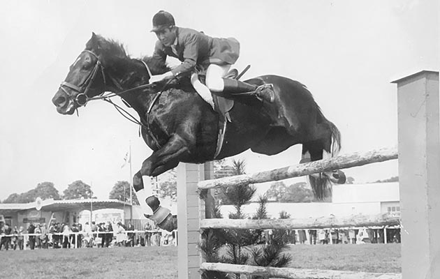 BATH AND WEST SHOW 1976 DAVIS BROOME RIDING BESS WINNETS OF THE BERNI INN STAKES