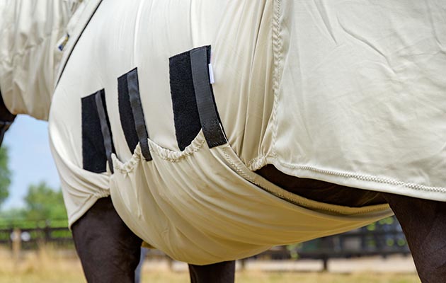 Snuggy Hoods Bug Body Fly Rug review