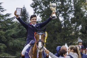 Thibault Fournier celebrating his win