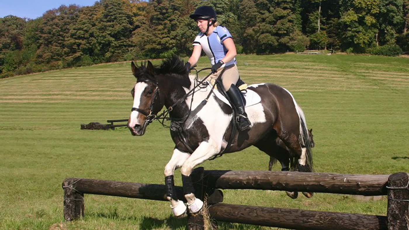 Horse & Hound