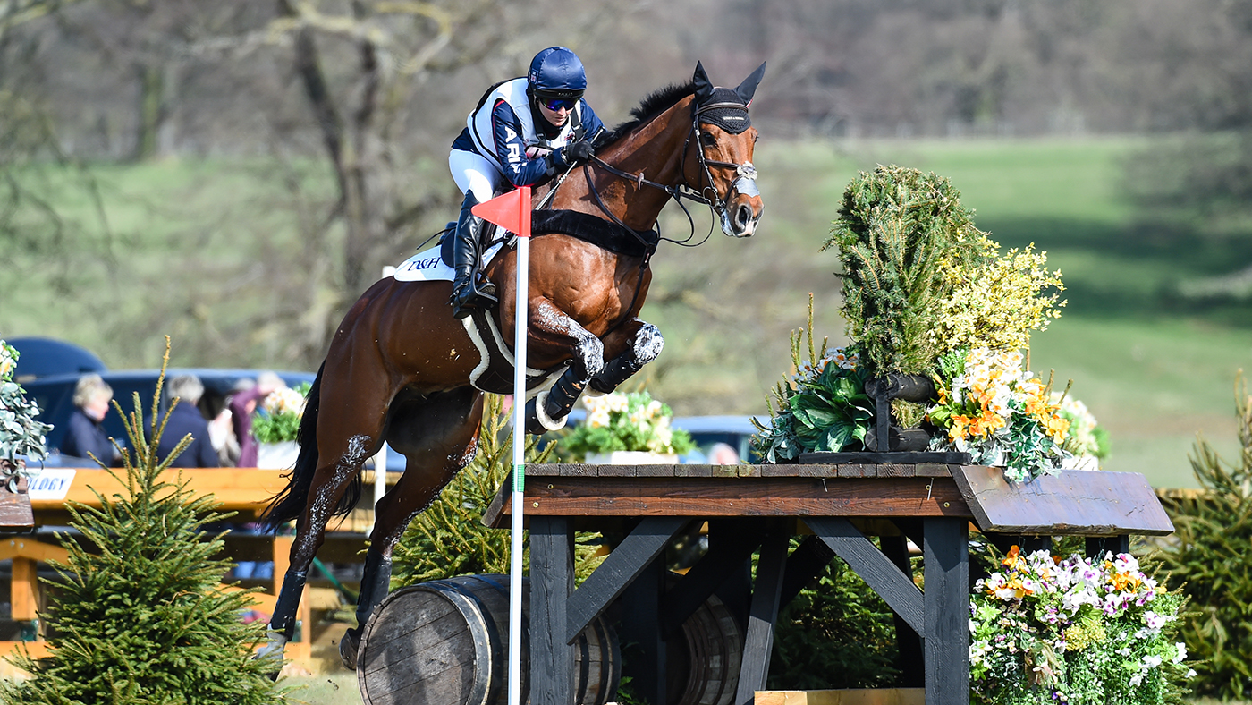 Laura Collett Mr Bass Belton