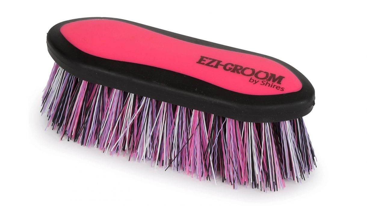 Shires Ezi-Groom Face Brush 1485 – Horse Heaven Equestrian
