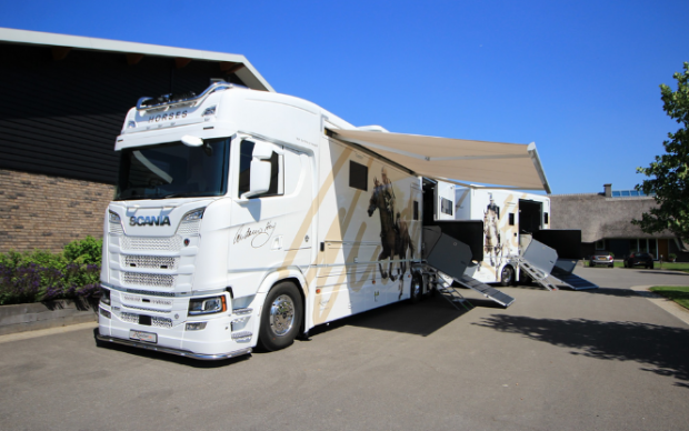 Andrew Hoy’s luxury horsebox