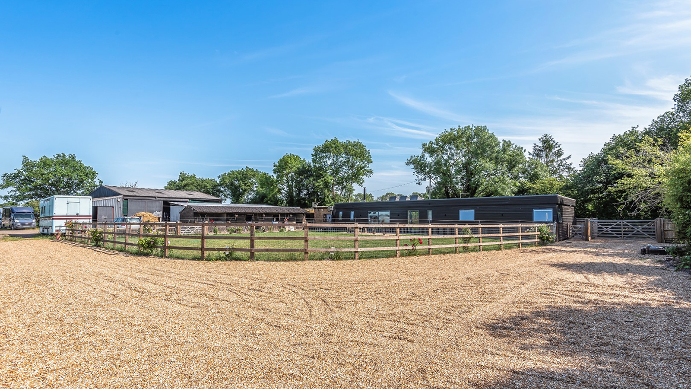 What would you do with these 30 acres, 18 stables and gallop for £1.5m? Horse & Hound