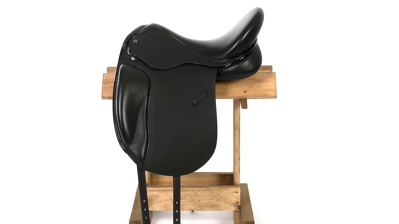 AMZ Avicii dressage saddle