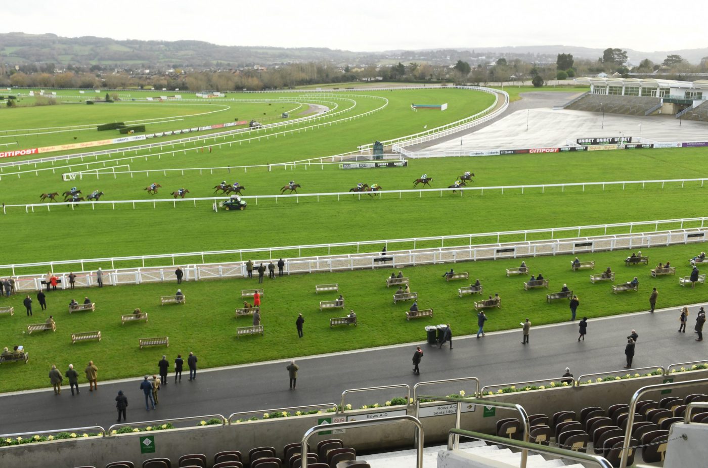 Breffniboy and Tom Buckley (far right) wins 11-12-20