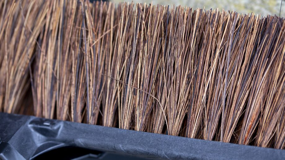 Herbie’s Quickie 24in Super Bulldozer broom review