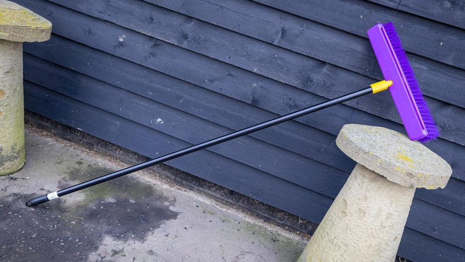 Equerry British Bulldog yard broom review