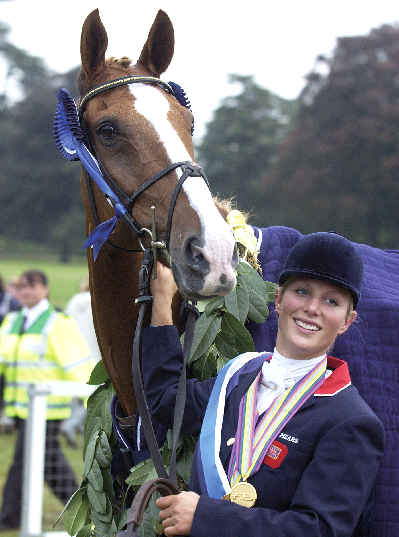 Zara Phillips wears her gold medal and poses with her horse Toytown after becoming European Champion at The Blenheim Petplan European Eventing Championships held at Blenheim Palace on September 11, 2005 in Blenheim, England. *** Local Caption *** Zara Phillips (Photo by Anwar Hussein/WireImage)