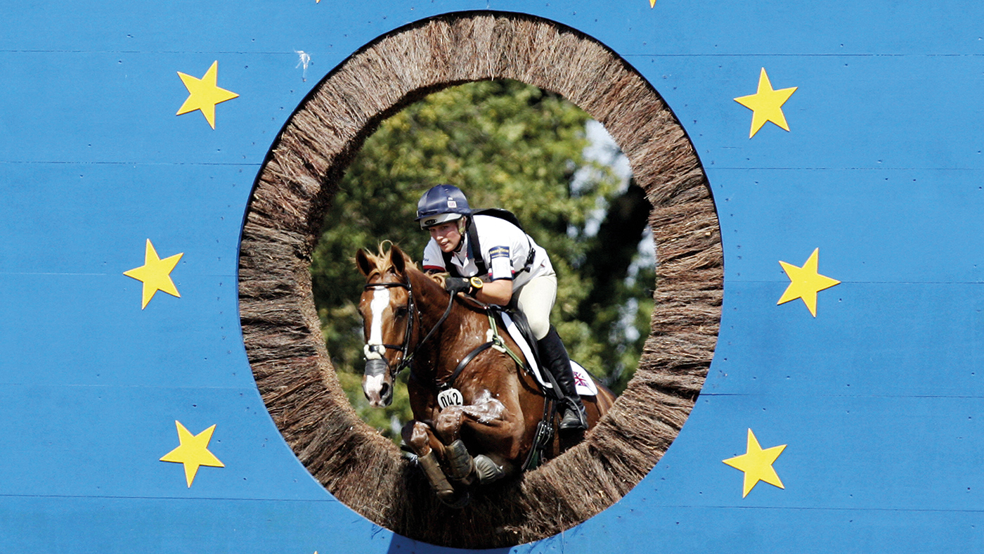 Zara Phillips of Great Britain rides on her horse Toytown during the cross country stage of the European Equestrian Championship in Pratoni del Vivaro, south of Rome, 15 September 2007.AFP PHOTO/ TIZIANA FABI (Photo credit should read TIZIANA FABI/AFP via Getty Images)