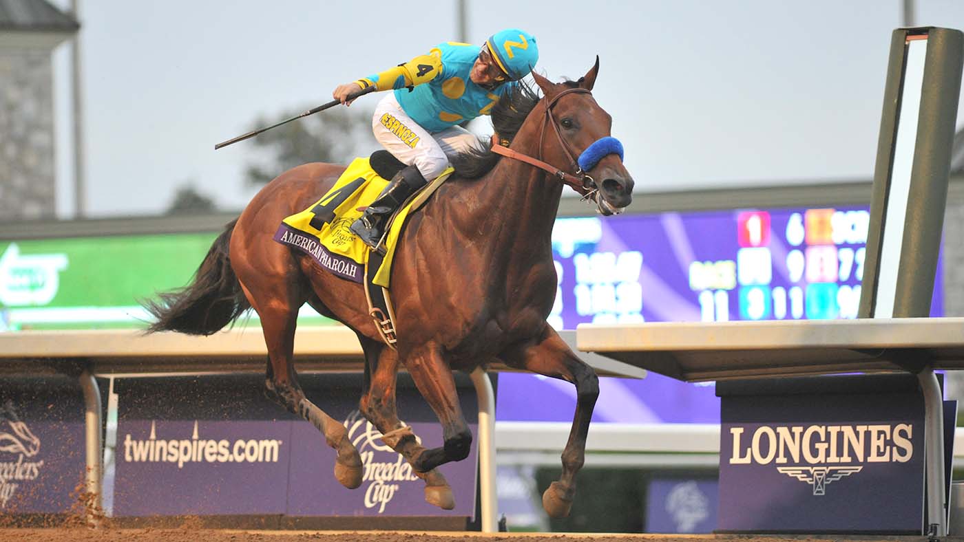 LEXINGTON, KY - OCTOBER 31: Victor Espinoza rides American Pharoah to win the Breeders Cup Classic at Keeneland Race Track on October 31, 2015 in Lexington, Kentucky (Photo by Horsephotos/Getty Images)