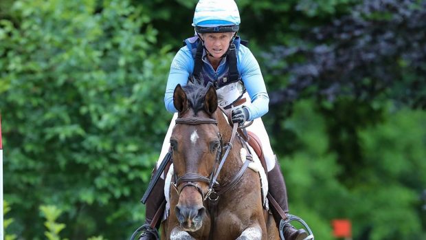 Olympic eventing cross-country Wiesbaden, Schloflpark Biebrich, 08.06.2019, LONGINES PfingstTurnier Wiesbaden 2019, EVENT RIDER MASTERS Preis der Familie Prof. Dr. Heicke CCI4*-S Teilpr¸fung Gel‰nde Bild: Jonelle Price (NZL) auf Grovine de Reve Wiesbaden Schloflpark Biebrich Hessen Deutschland *** Wiesbaden, Schloflpark Biebrich, 08 06 2019, LONGINES PfingstTurnier Wiesbaden 2019, EVENT RIDER MASTERS Prize of the family Prof Dr Heicke CCI4 S Partial examination Gel‰nde Bild Jonelle Price NZL auf Grovine de Reve Wiesbaden Schloflpark Biebrich Hessen Germany.