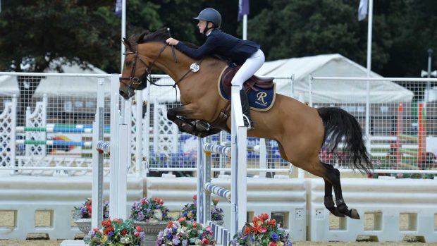 Izabella Rogers and Uncanny win the 148cm national title at the British Showjumping national championships 2021