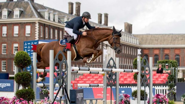 Adam Botham and Ebanking win a 1.30m 2* at the London LGCT