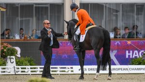 European dressage championships - Adelinde Cornelissen eliminated for blood