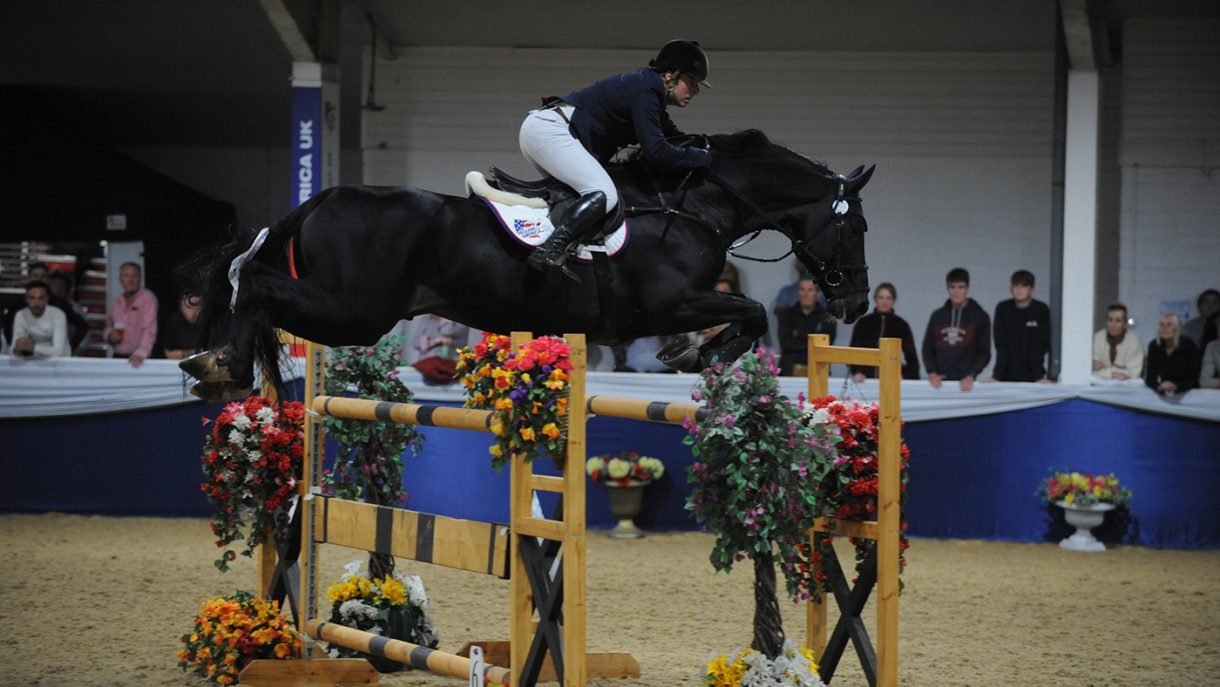 Robert Whitaker Horse & Hound