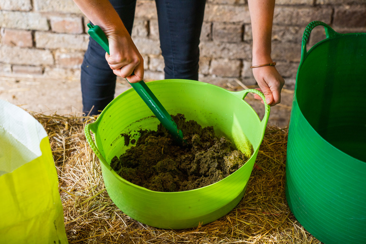 Soaked-grass-pellets_1400px