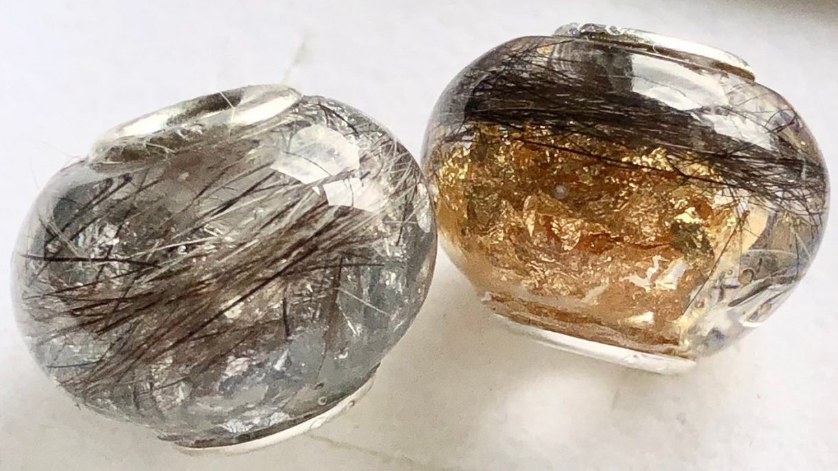 Horse hair keepsakes jewellery, keyrings, ornaments Horse & Hound