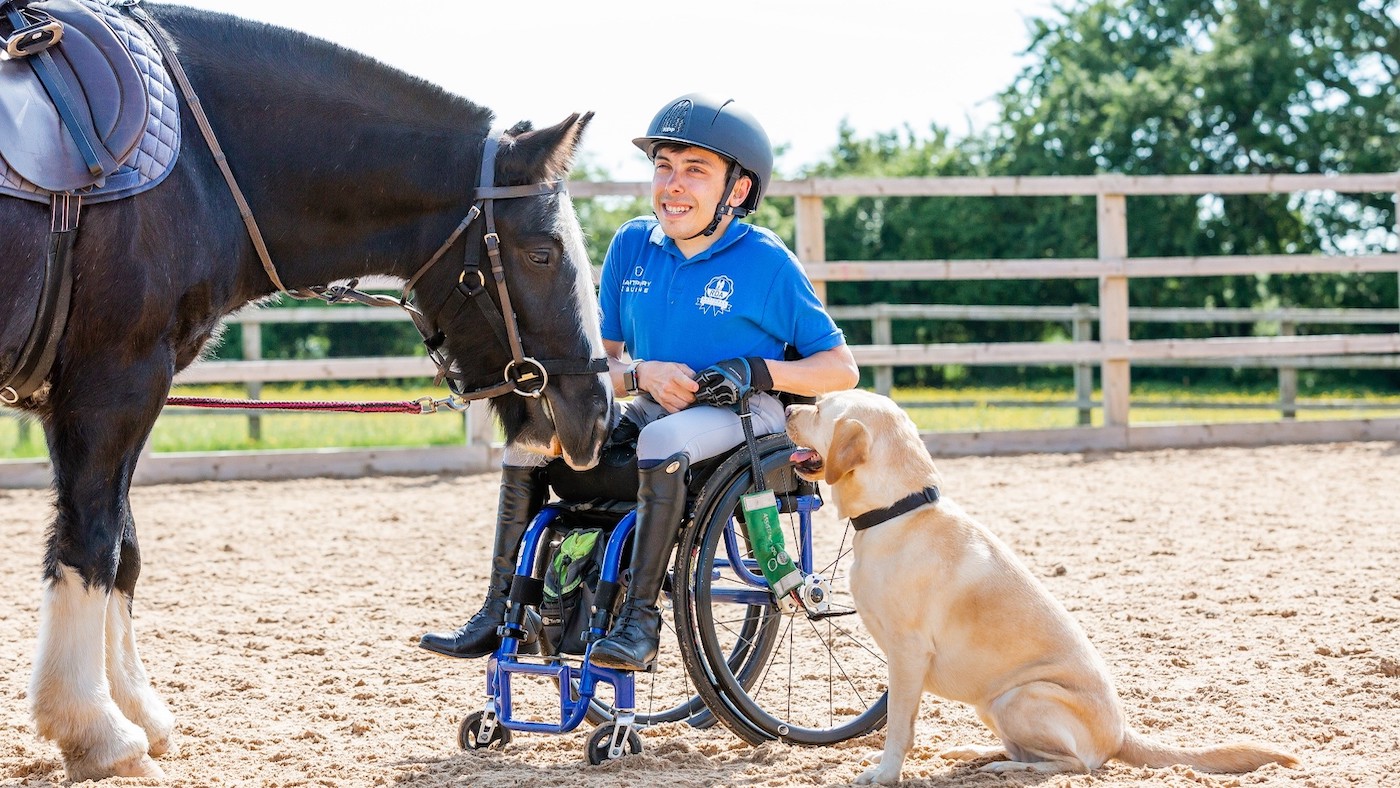 Rugby legend Mike Tindall backs Riding for the Disabled Association in