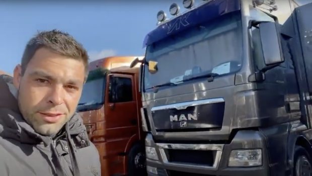 Sean Vard, Martin Fuchs's groom gives a guided tour of the horsebox
