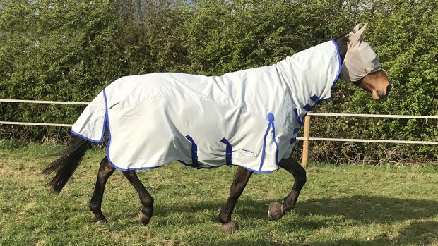 Weatherbeeta ComFiTec 600D/Mesh II Combo Neck fly rug
