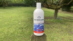 Blue Snow Shampoo bottle