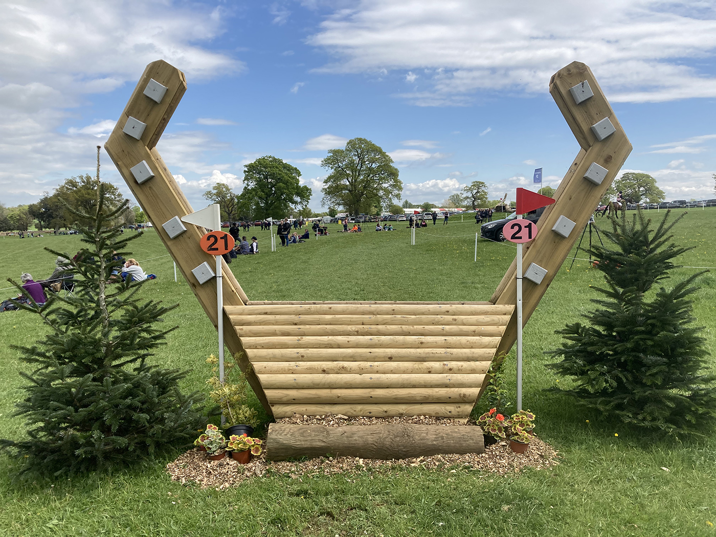 Badminton grassroots championships course BE100 fence 21