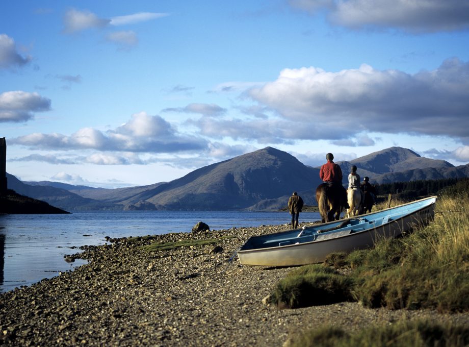 Places to ride in Scotland: Port Appin, Loch Laich in front of Castle Stalker