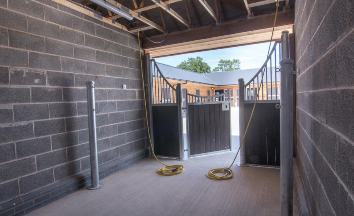 A brand new 5bed equestrian property with 12 stables and planning