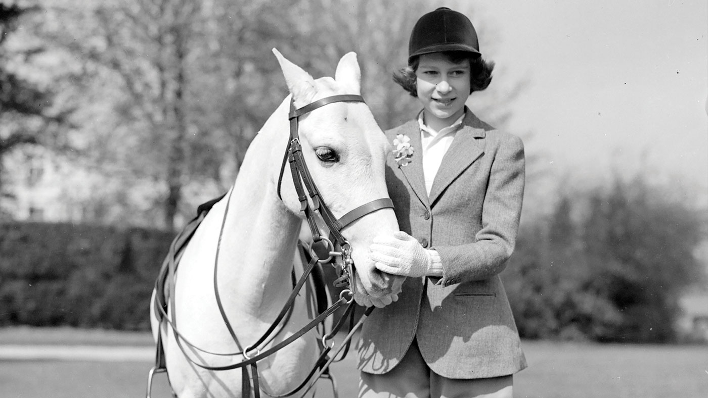 The Queen with horses: early days