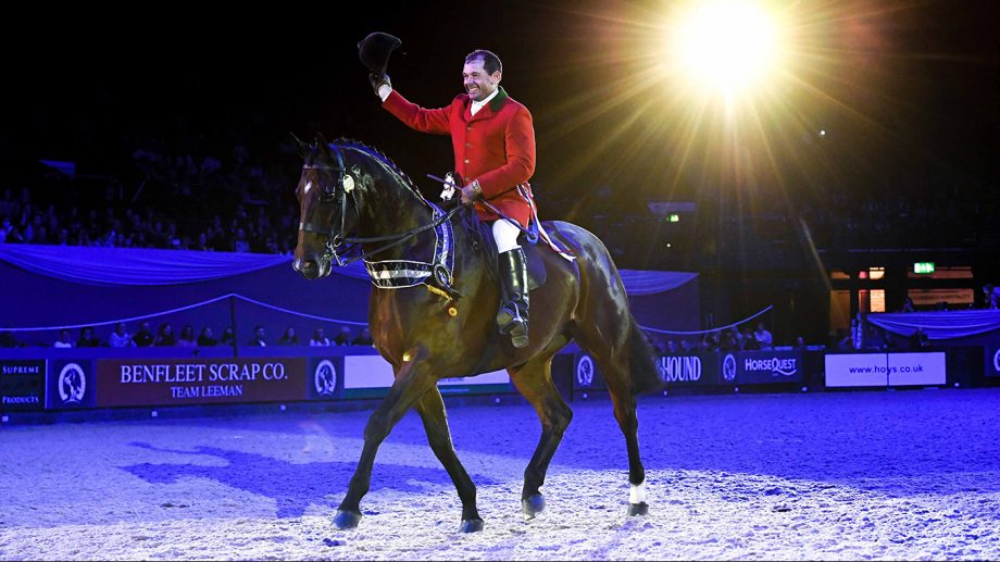 Robert Walker and View Point take the supreme horse title at HOYS 2021