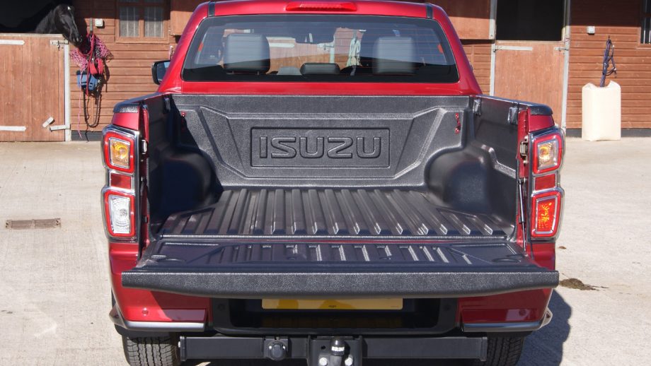 Isuzu D-Max flatbed