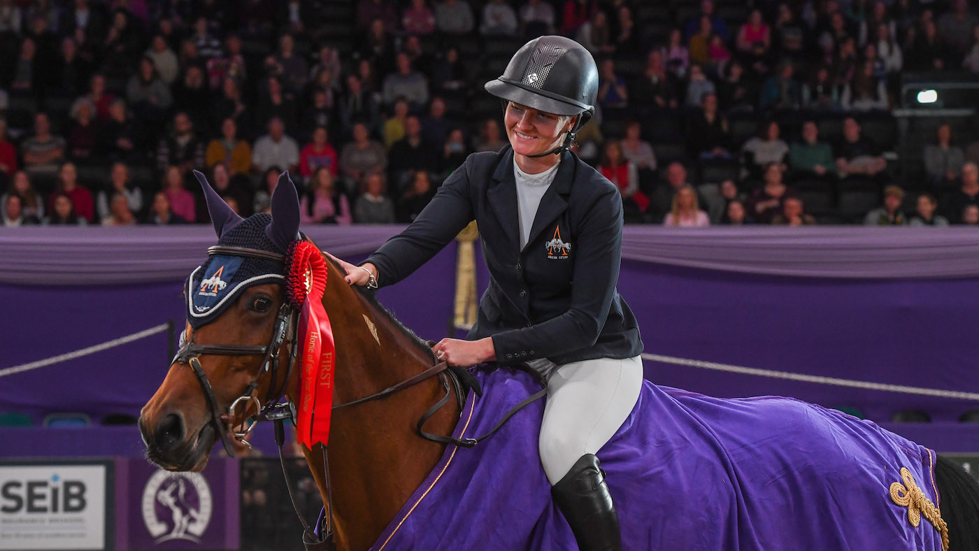 Jessica Burke takes superb HOYS international hattrick