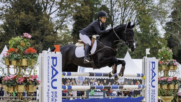 Jonelle Price rides Grappa Nera to win Pau five-star 2022