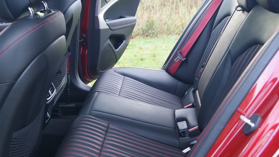 Genesis G70 Shooting Brake rear seats