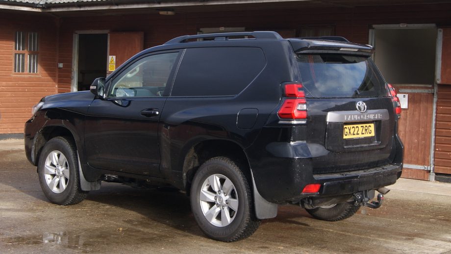 Toyota Land Cruiser rear/side view