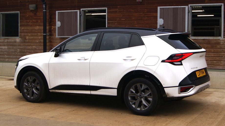 Kia Sportage side on