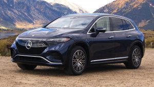 Mercedes EQS SUV three-quarters on