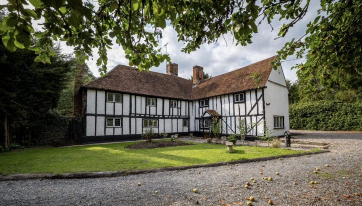 This historic home complete with stables, an arena and great travel links could be yours