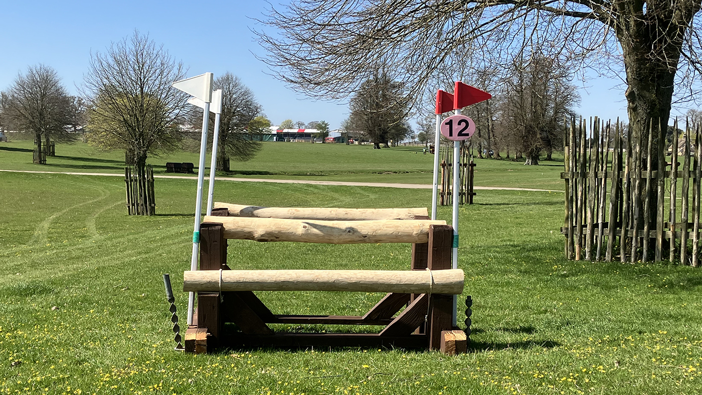 BE100 course fence 12