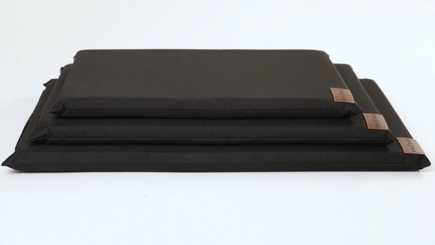 Ivy & Duke travel mat for dogs: stack of 3