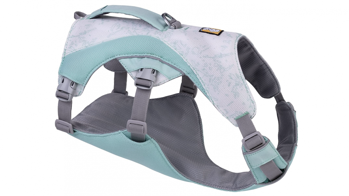 Best dog cooling jackets using evaporation to prevent dogs overheating