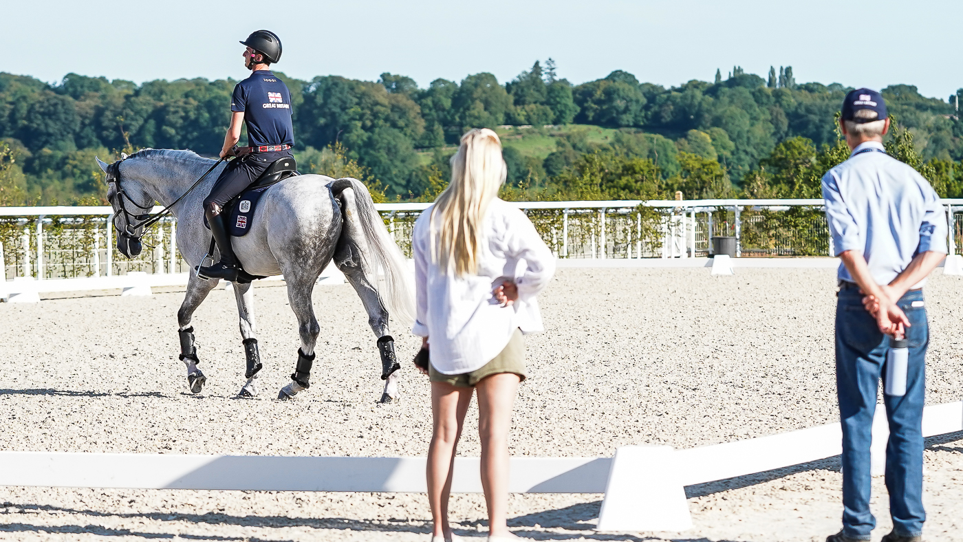 Tom Jackson & Capel Hollows Drift, wife Sabrina Jackson & Chris Bartle FEI European Eventing Championships, Haras du Pin, France August 2023 © Copyright Hannah Cole Photography. All rights reserved.