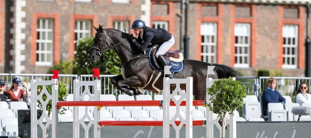 Izac Ketteridge and Galerius jump at Chelsea, winning the 1.40m CSI2* at the London Longines Global Champions Tour 2023