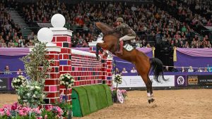 HOYS puissance winners Geoff Curran and Bishops Quarter