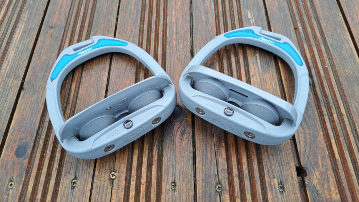 Flex-on Green Composite Stirrups with Coloured Elastomers main image 1