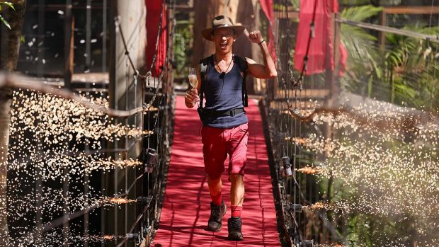 Frankie Dettori leaves I'm A Celebrity