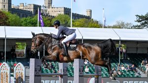 Natalie Dean and Dotcom D'Authuit win the U25 title at Royal Windsor